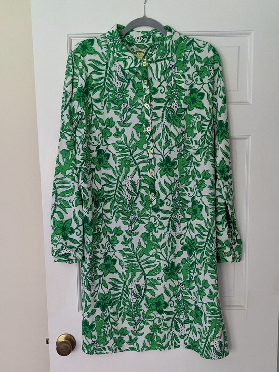 Lilly Pulitzer Dresses & Skirts - Lilly Pulitzer Women's XL- Green and White Leaf-Print Dress With Buttons NWT